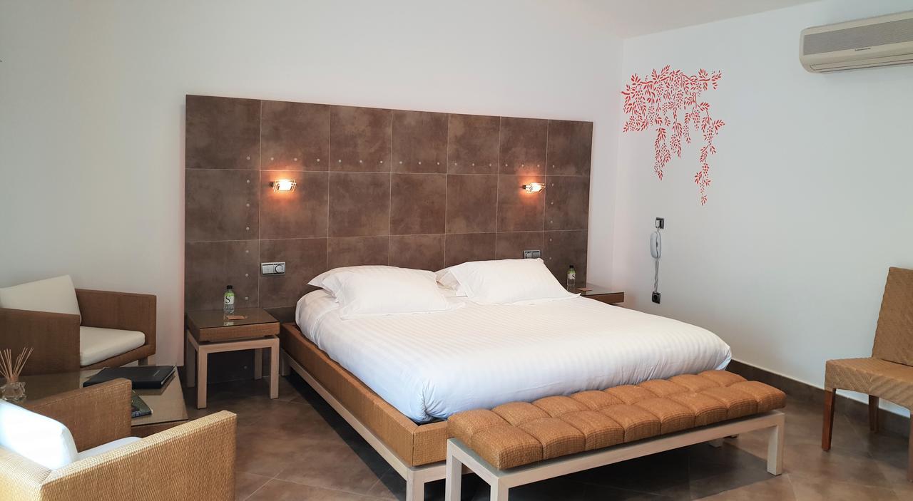 Private Hotel - Adult Only Порто-Веккьо Экстерьер фото