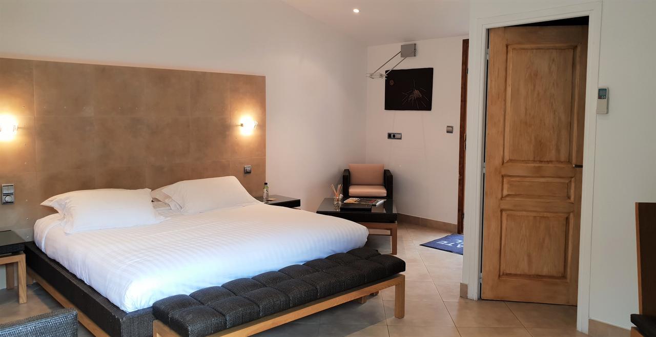 Private Hotel - Adult Only Порто-Веккьо Экстерьер фото