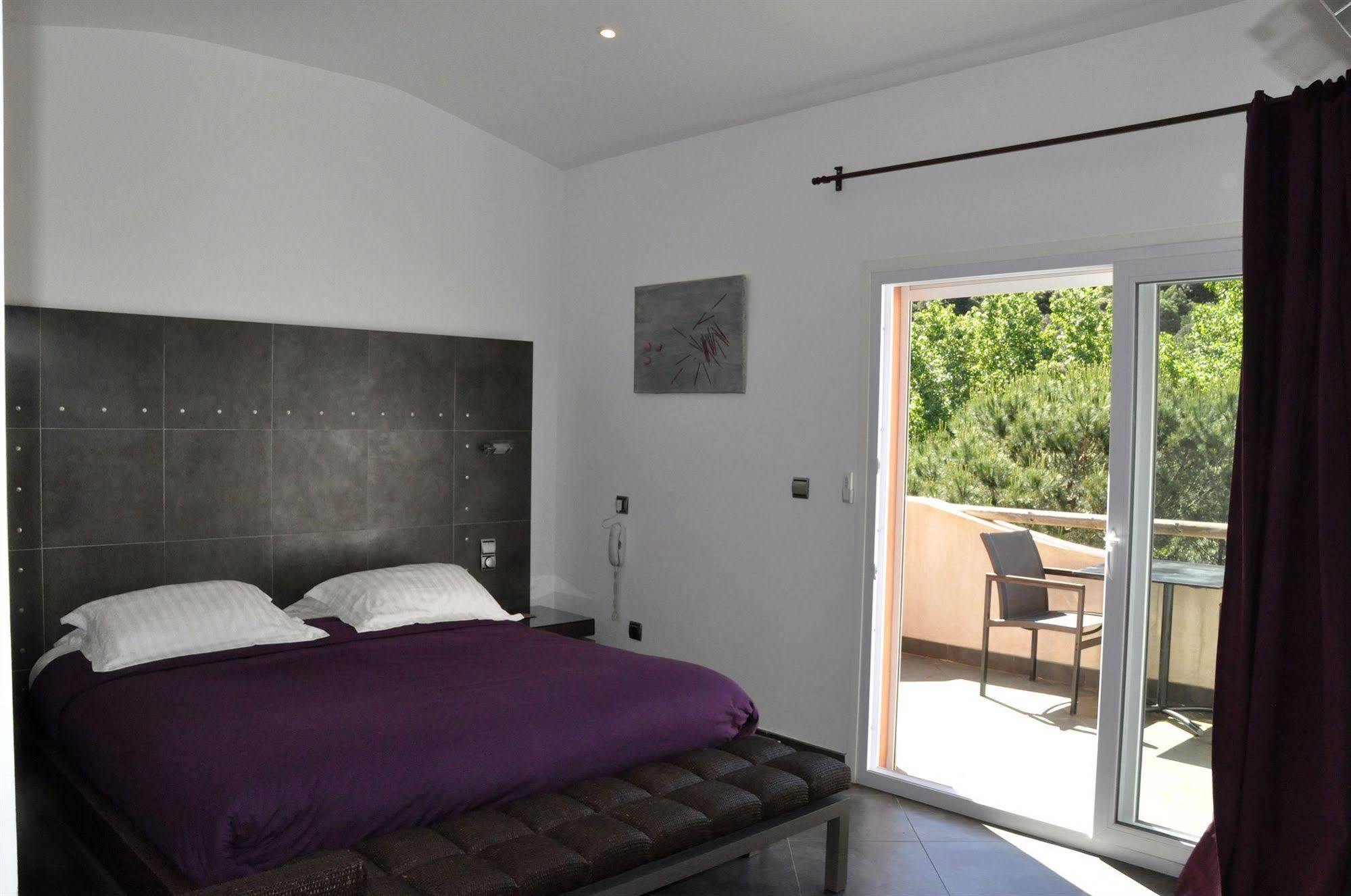 Private Hotel - Adult Only Порто-Веккьо Экстерьер фото
