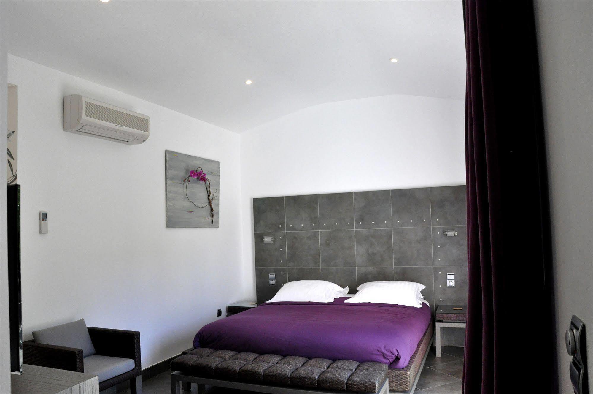 Private Hotel - Adult Only Порто-Веккьо Экстерьер фото