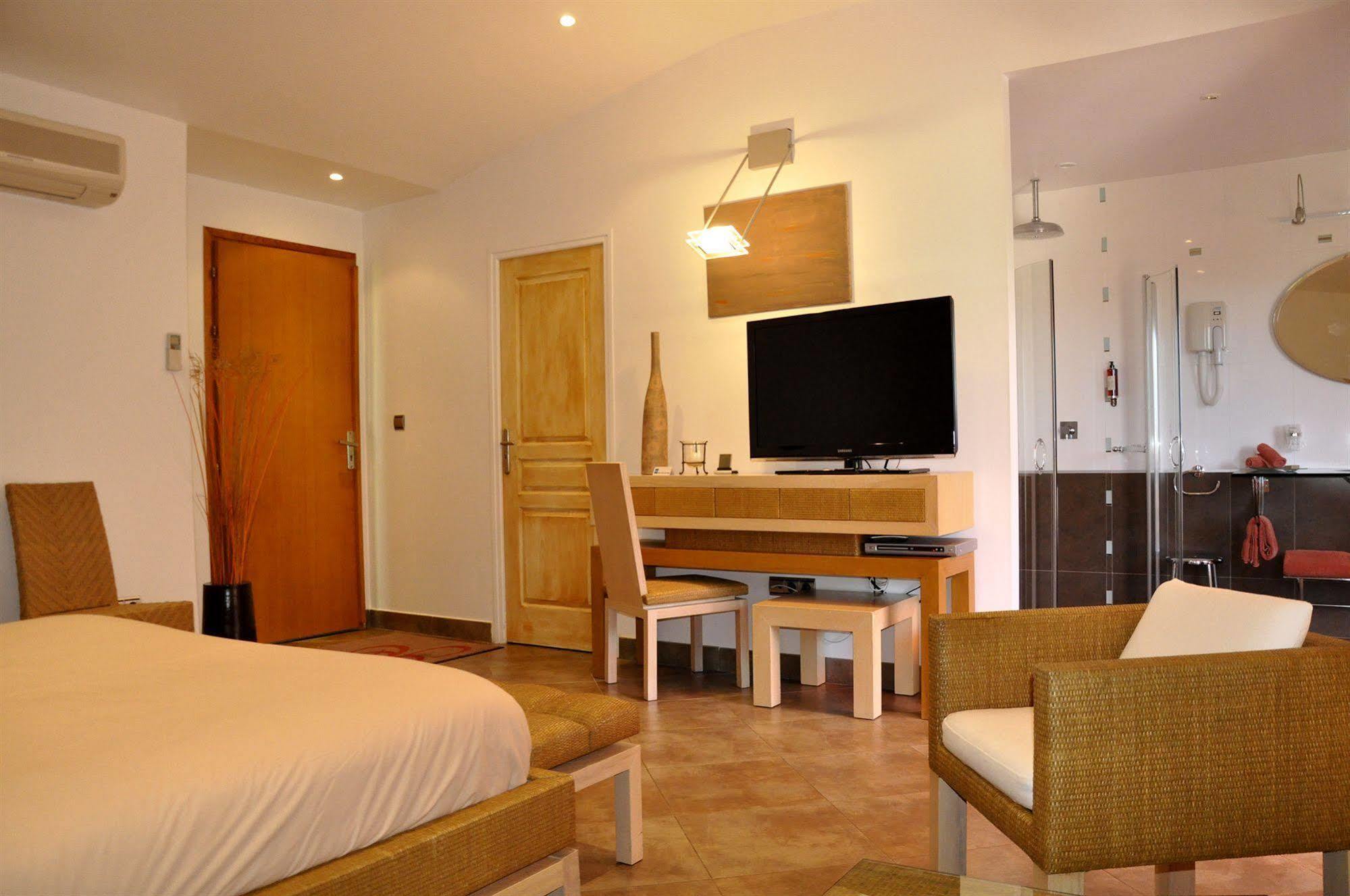 Private Hotel - Adult Only Порто-Веккьо Экстерьер фото
